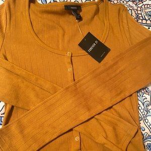 Long sleeve crop shirt